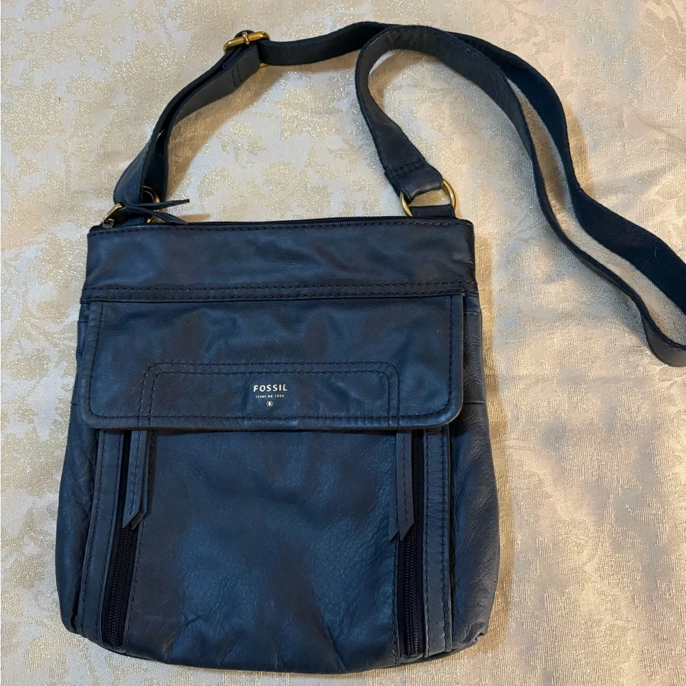 Fossil Men's Dark Blue Leather Messenger Bag